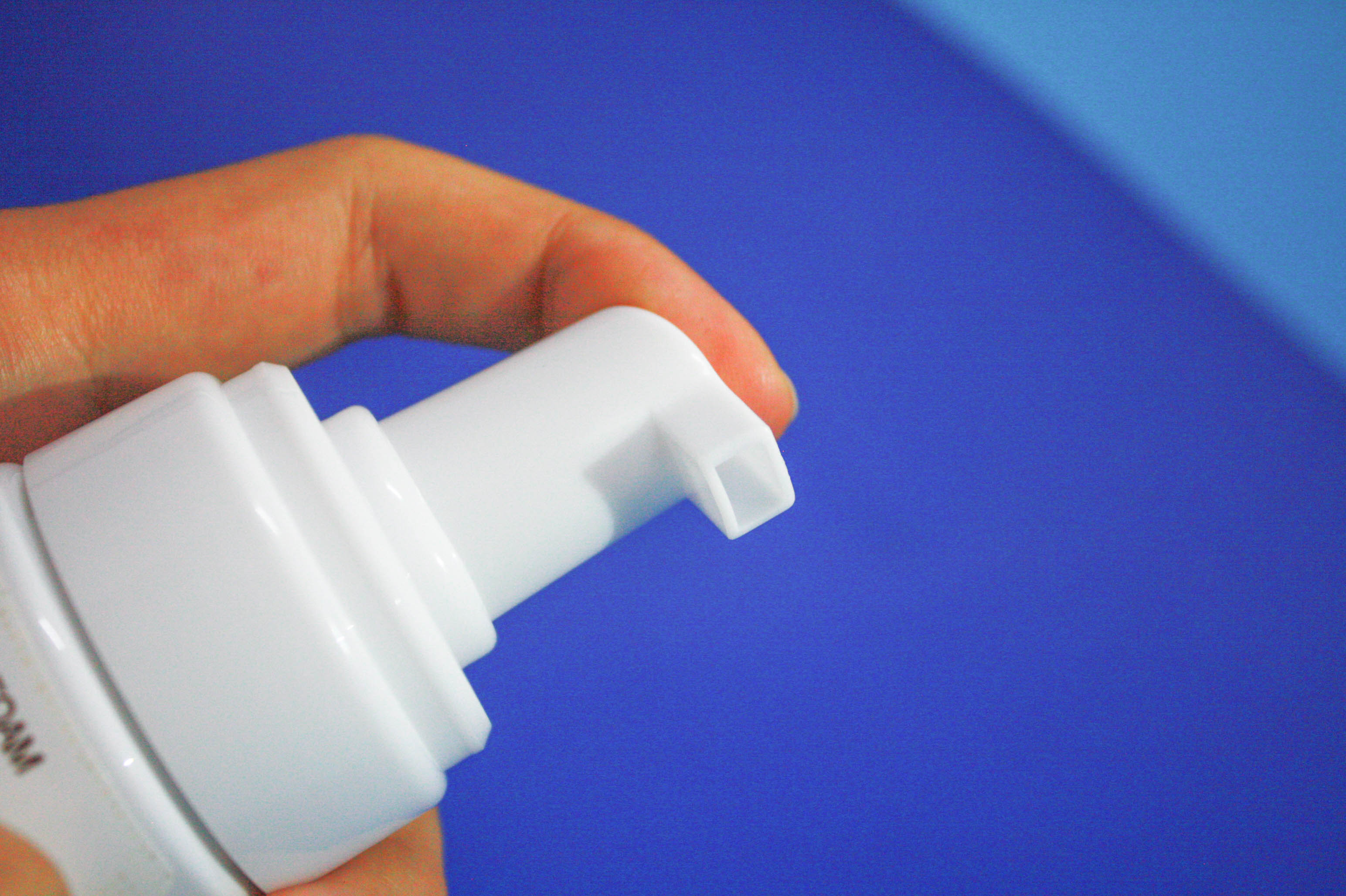 Тайская улиточная пенка-мусс для умывания от Daiso Snail white 150 мл.